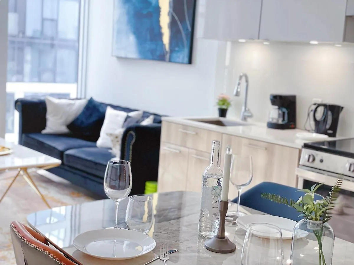Boutique Penthouse-Live In The Sky With Amazing Lakeview! Downtown Toronto!B 0*, 多伦多